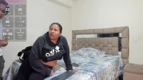 nyomi browm online show from January 19, 9:05 am