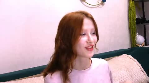 nyra_thira online show from July 16, 1:32 am