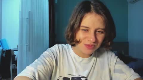 Evie online show from January 2, 1:51 pm