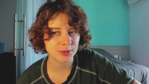 Evie online show from February 4, 4:15 am