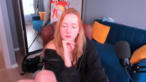 Call me Bee online show from February 6, 12:37 pm