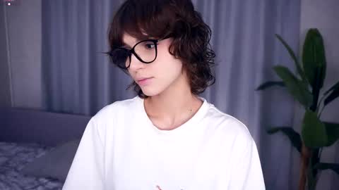 Thea online show from October 15, 7:38 pm