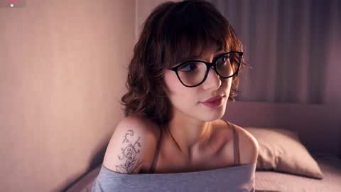 Thea online show from November 26, 7:26 pm