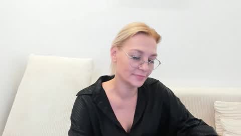 oeigesmik online show from April 4, 11:42 am