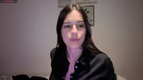 ohanna_ online show from March 13, 3:19 am