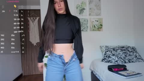 ohanna_ online show from November 26, 10:11 pm