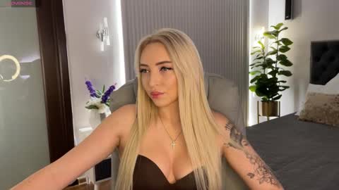 Emma online show from December 16, 2:06 am