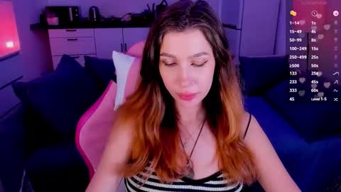 Light  online show from November 25, 10:54 pm