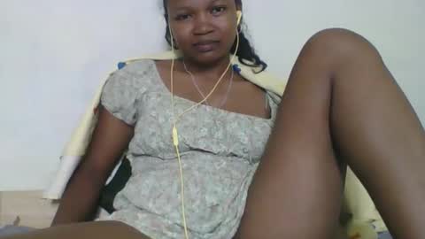 olgamariah203875 online show from June 1, 6:20 pm