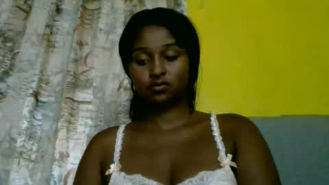 olinah610 online show from February 27, 4:51 pm