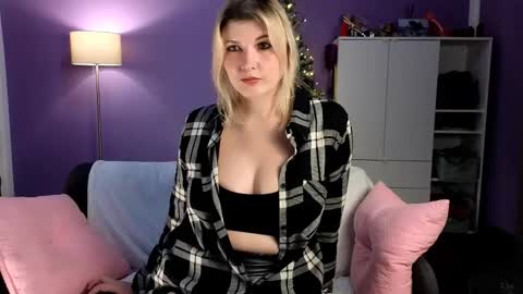 OliSunny Olivia online show from December 1, 12:04 am