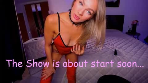 oliva_candy online show from November 12, 6:33 am