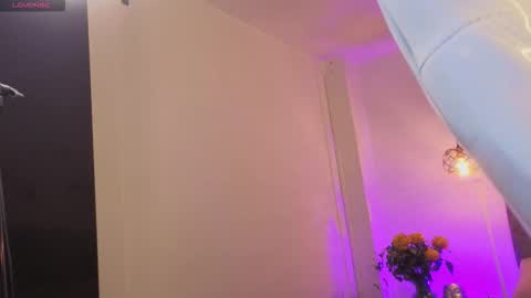 Olivia online show from November 27, 6:16 am