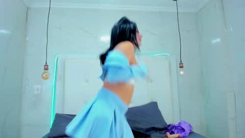  olivia  online show from November 10, 9:10 pm