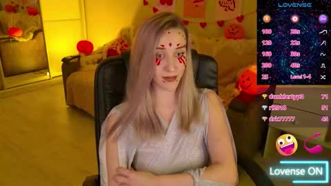 olivia_daze online show from November 1, 10:36 pm