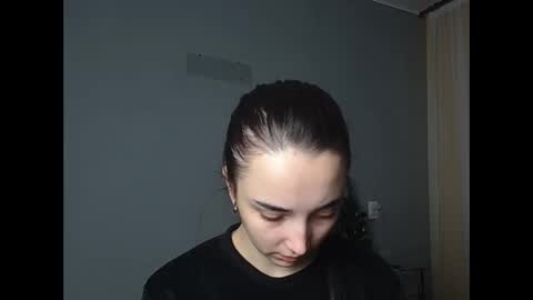 Olivia online show from January 9, 2:21 pm