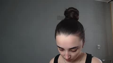 Olivia online show from March 24, 1:05 pm