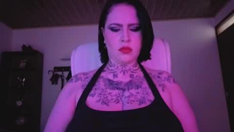 Snapshot of olivia_seex chatting on October 7, 2:54 pm online show from October 7, 2:54 pm