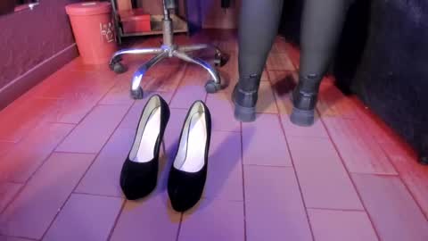 Snapshot of olivia_seex chatting on January 27, 1:09 pm online show from January 27, 1:09 pm