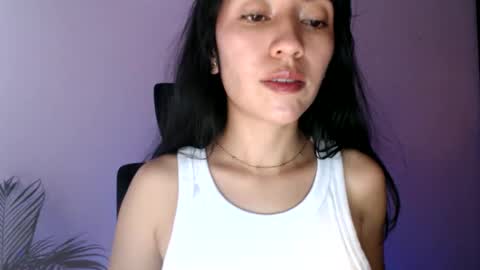 oliviaaa__ online show from March 25, 4:43 pm