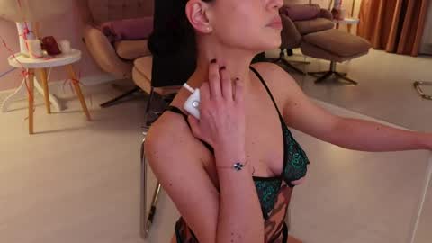 OliviaSway online show from March 2, 12:32 am