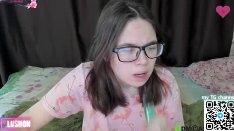 Ollie online show from April 4, 8:02 am