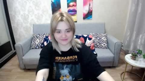 Snapshot of omg_itsperfect chatting on October 6, 10:36 pm Fina online show from October 6, 10:36 pm