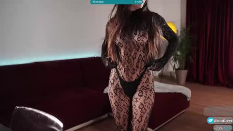 Snapshot of omiliver chatting on September 8, 5:45 pm    or    online show from September 8, 5:45 pm