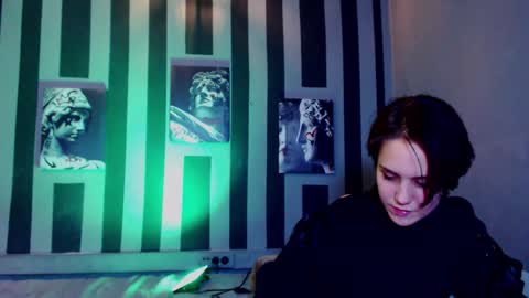 onaloon online show from February 20, 6:19 am