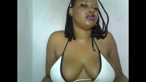 oneofdbestchubbygaloncb online show from June 26, 5:20 am