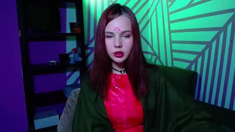 onessandra online show from October 17, 6:49 am