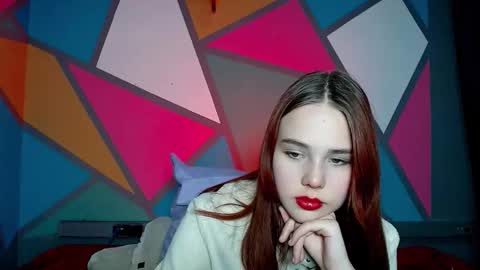 onessandra online show from December 4, 5:32 am