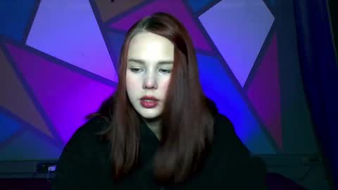 onessandra online show from September 15, 6:11 am