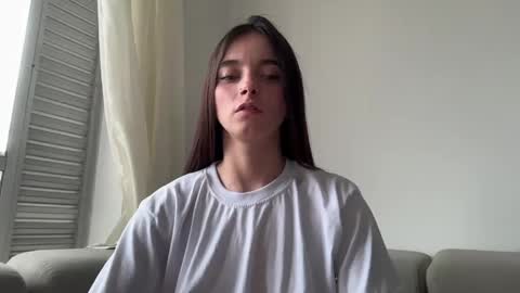 Sophia online show from June 1, 9:49 pm