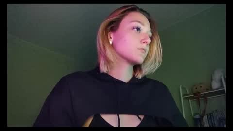 Melani  online show from March 2, 2:58 pm