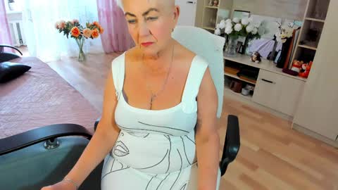 Alla online show from June 2, 9:43 am