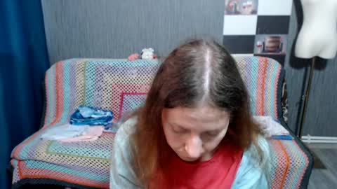 Ella online show from April 5, 9:08 am