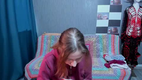 Ella online show from December 14, 7:58 am