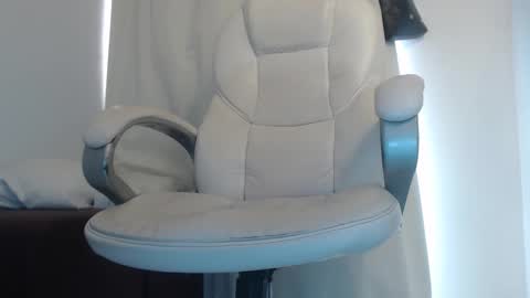 paiperhalliwey online show from September 15, 5:42 pm