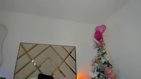 palechor online show from December 17, 5:22 am