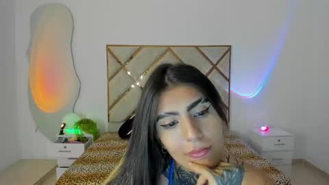 palechor online show from November 28, 6:38 am