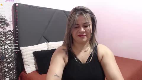 pamela_echeverria online show from January 19, 11:17 am