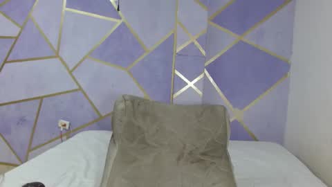 Paola Stone online show from February 14, 1:40 am