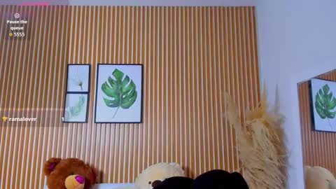 paola online show from November 8, 2:16 am