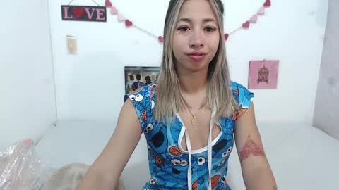 Snapshot of paolabotero chatting on February 3, 12:03 pm Paola online show from February 3, 12:03 pm