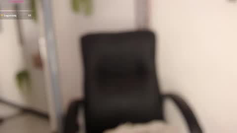 paolagh_ online show from February 9, 7:32 am