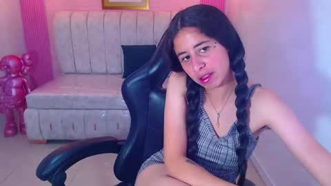 Snapshot of paris_1sub chatting on October 15, 2:52 pm Paris 1sub online show from October 15, 2:52 pm