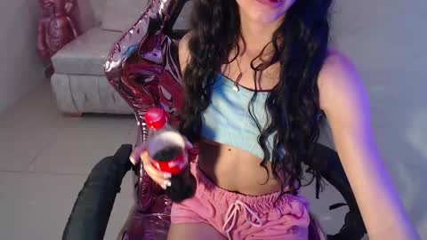 Snapshot of paris_1sub chatting on January 9, 8:11 pm Paris 1sub online show from January 9, 8:11 pm