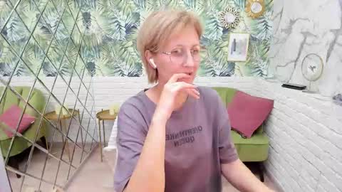 Paris online show from November 6, 8:37 pm