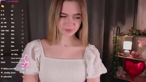 Mia online show from March 1, 9:42 am